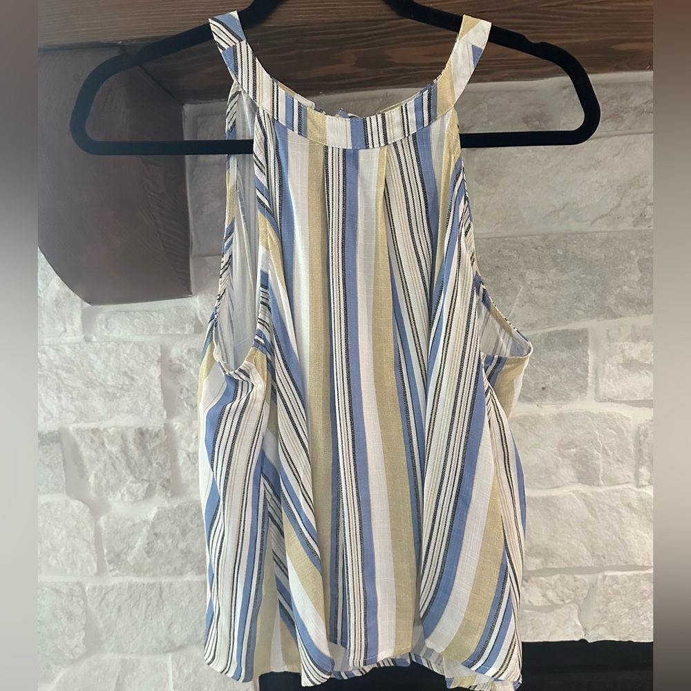 flowy tank top🩵